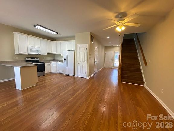 5th image of 112 Sunridge Dr