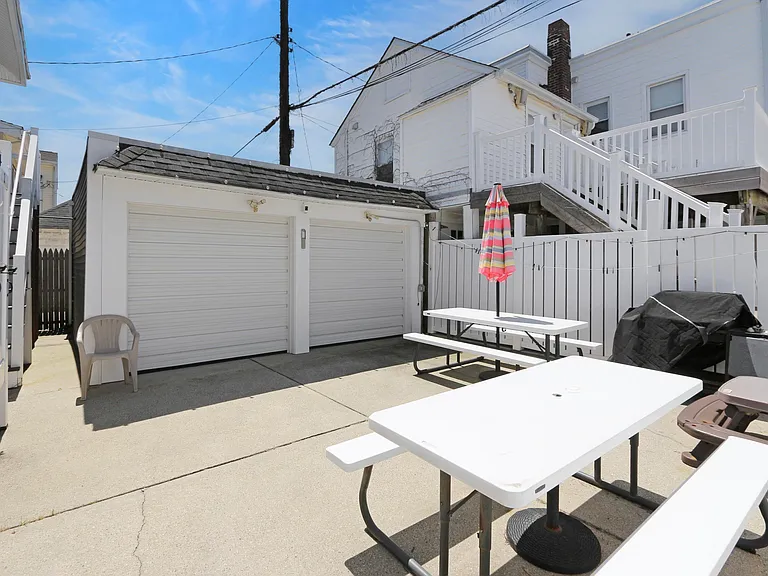 18 N Newark Ave #WINTER RENTAL — Photo 24