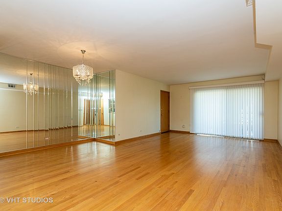 2nd image of 7604 W Lawrence Ave Unit 2