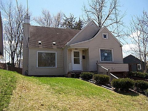 1st image of 814 Dickinson St SE