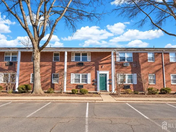 289 Main St APT 11L, Spotswood, NJ 08884