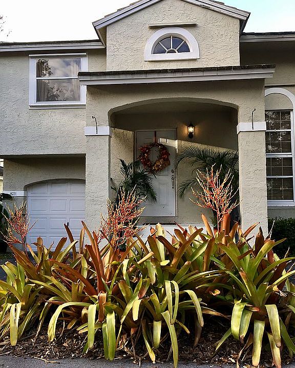 1st image of 823 NW 98th Ave