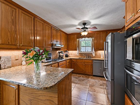 4th image of 1689 Rambling Brook Ln