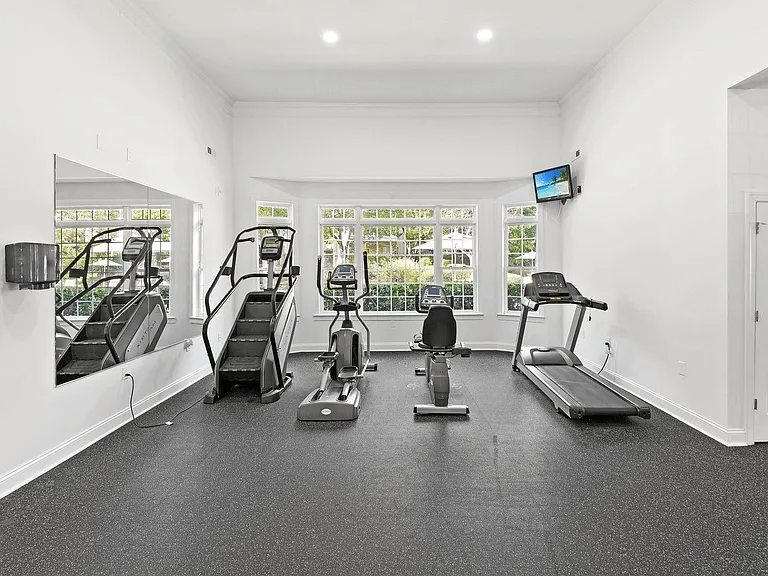 Elan at Mallard Creek Apartment Homes — Photo 45