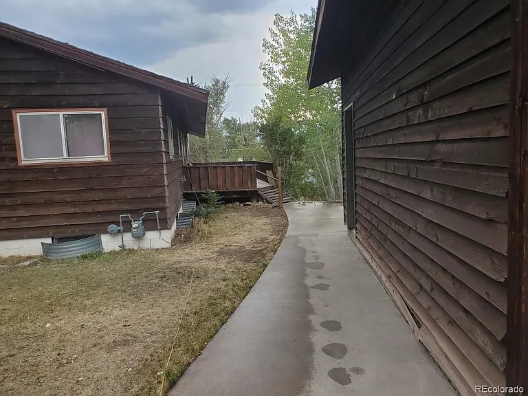 613 Central Ave — Photo 16