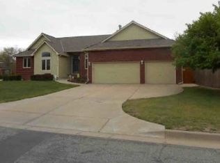 6833 E 27th St N, Wichita, KS 67226