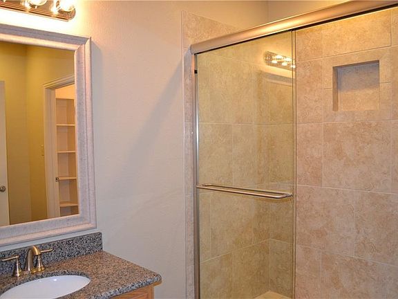 Master Bath Room