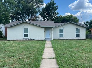 10216 Oak Gate Ln, Dallas, TX 75217