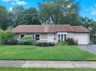 506 Country Ln, Streamwood, IL 60107