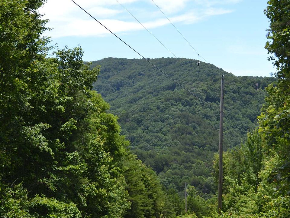 1st image of Belaire Dr