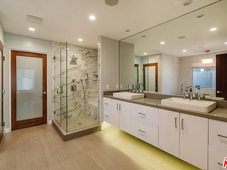 3423 Scadlock Ln — Photo 7