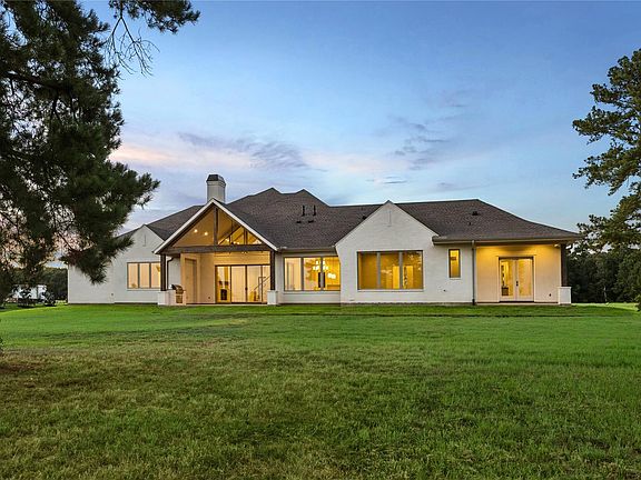2nd image of 2418 Emerie Arbor Ln