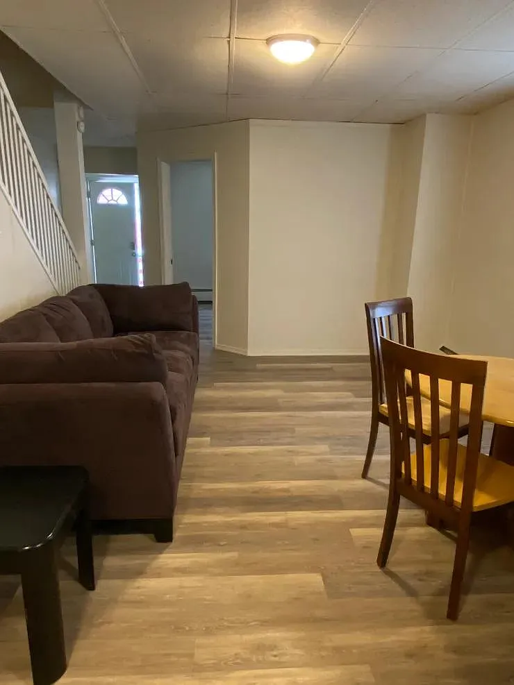 314 Laury St — Photo 3