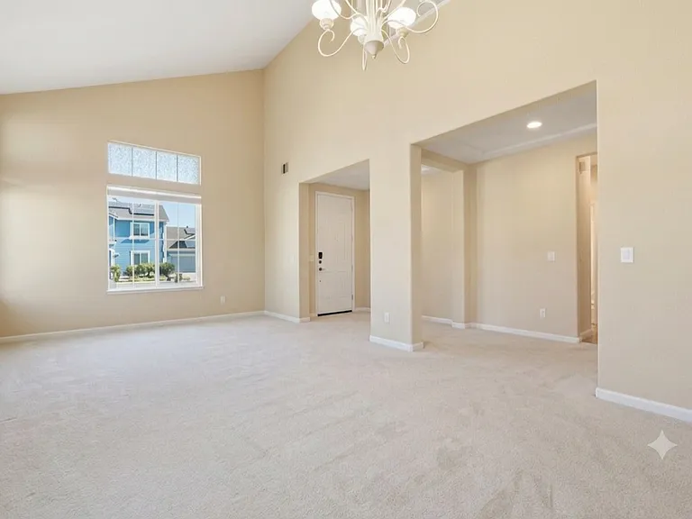 4501 Thoroughbred Ct — Photo 11