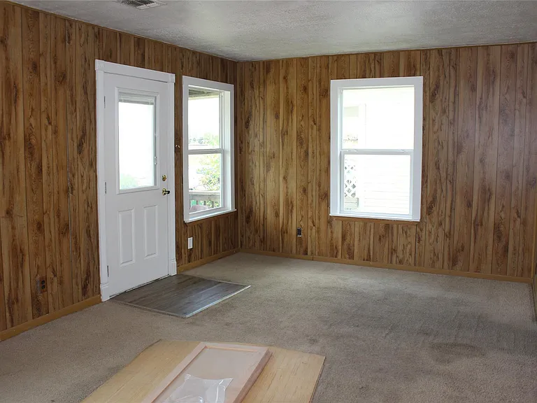 622 S Hancock St — Photo 3