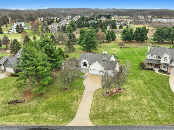 8841 W P Q Avenue, Mattawan, MI 49071