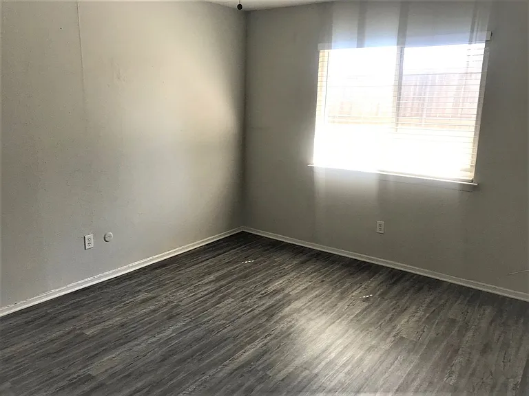 5110 Palo Alto Dr — Photo 10