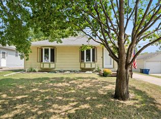 1919 E 28th St, Des Moines, IA 50317