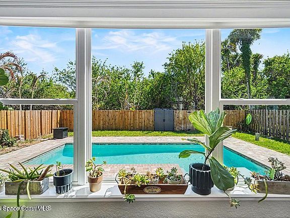 3rd image of 135 Ocean Garden Ln