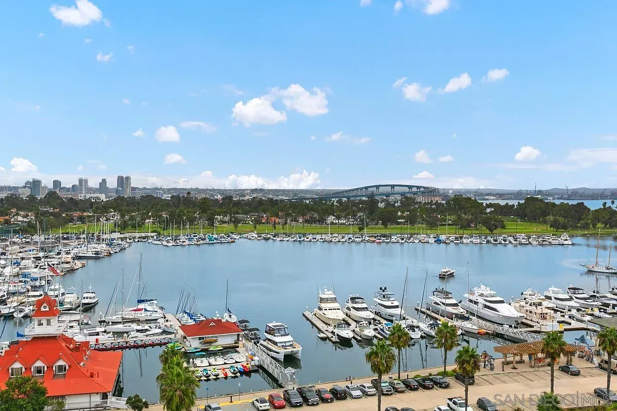 1710 Avenida Del Mundo — Photo 1