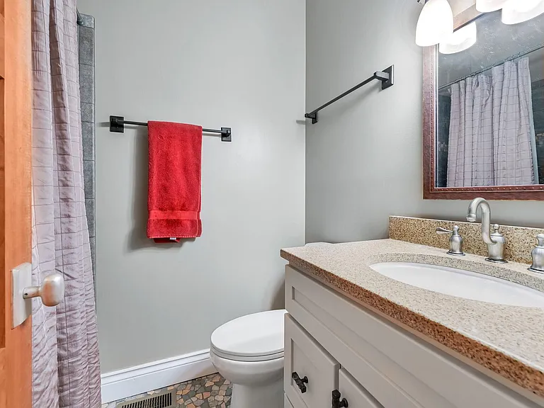 21 Haywood St #2B — Photo 15