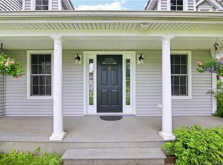 173 Tashua Rd, Trumbull, CT 06611