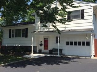 18 Lydia Ln, Edison, NJ 08817