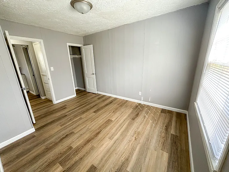 1037 S Vine St #3 — Photo 3