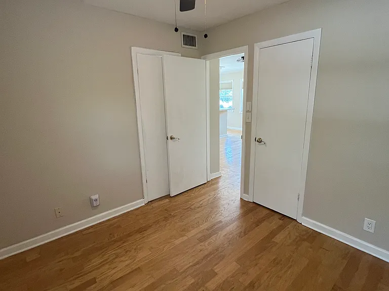 1231 SE 1st St #14 — Photo 8