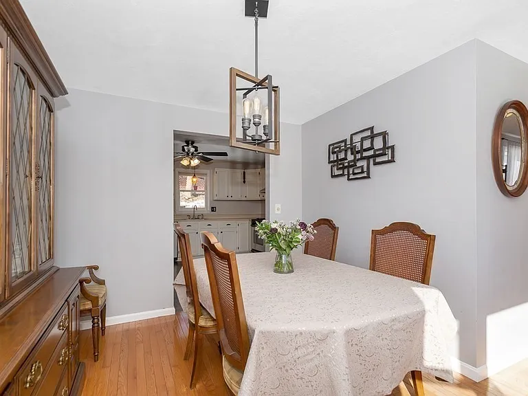 12 E Durant St — Photo 7