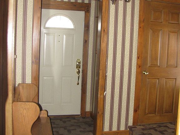 A beautiful entry way greets you