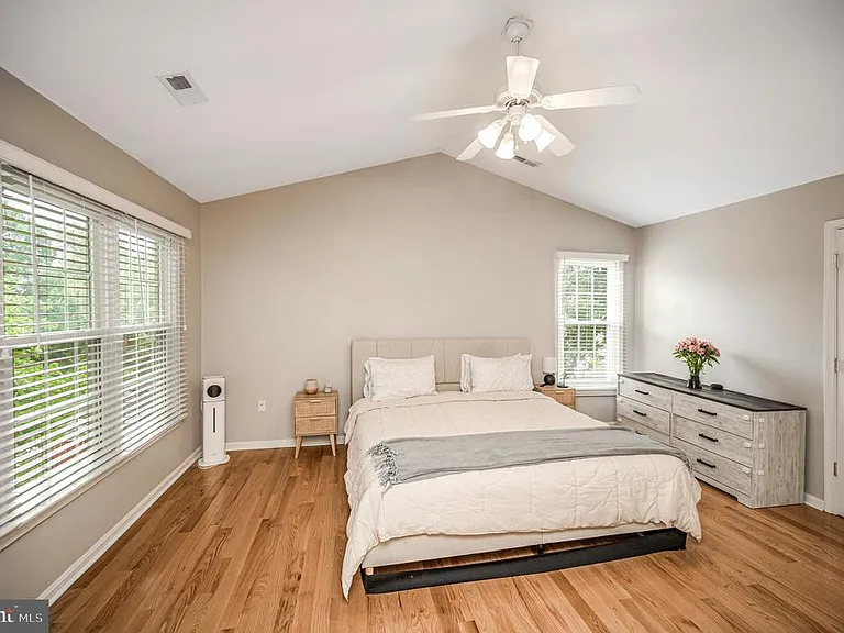 15385 Windsong Ln — Photo 28