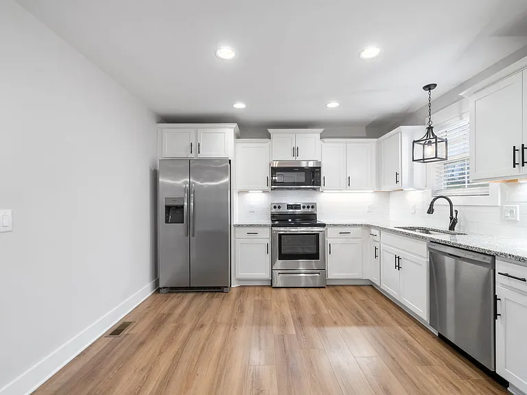 205 Maple St #A — Photo 5
