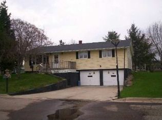 506 Elmberta St, Mauston, WI 53948