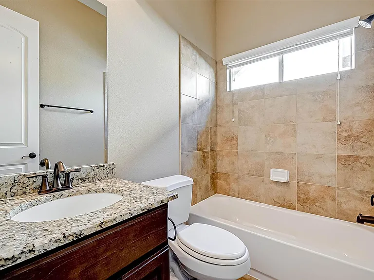 2914 Cotswold Ln — Photo 23