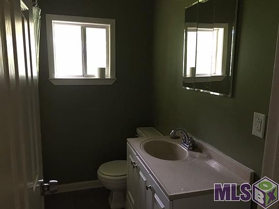5th image of 367 Fontainbleau Dr