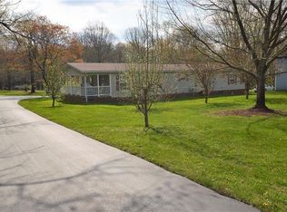 115 Oak Ln, Beaver Falls, PA 15010