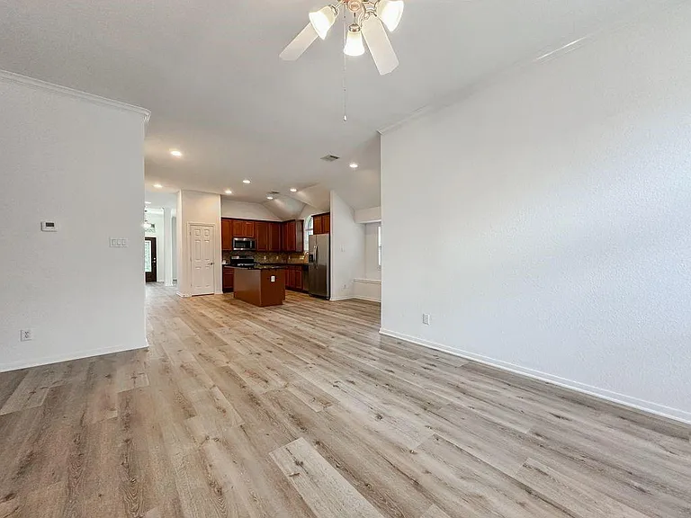 73 E Montfair Blvd — Photo 20