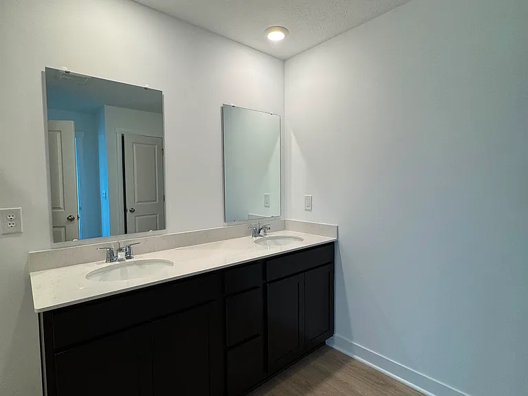 1577 Albatross St — Photo 18