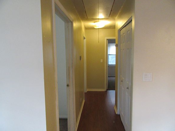 4th image of 1811 Jamestown Cir
