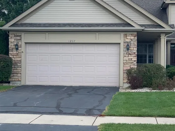 1207 Bluebell Trl, Schererville, IN 46375