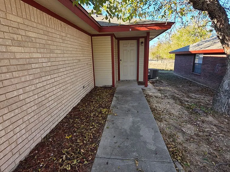 1703 Taylor St — Photo 2
