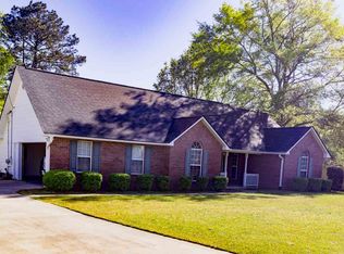 208 Southern Ln, Macon, GA 31216