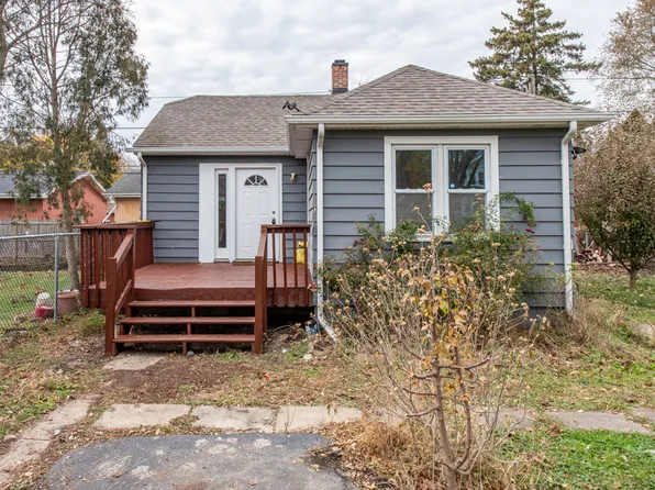 132 Dorchester Ct, Waukegan, IL 60085