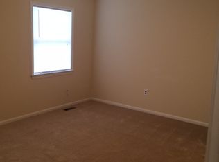 18053 Olde Port Ln, Triangle, VA 22172