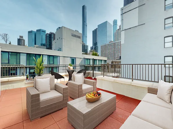 365 W 52nd St #5A, New York, NY 10019