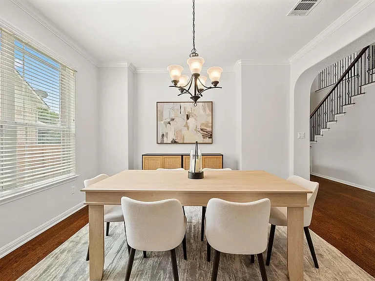 703 S Frontier Ln — Photo 7