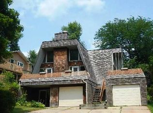 911 19th St NE, Rochester, MN 55906