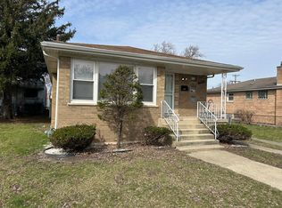 12326 S Racine Ave, Calumet Park, IL