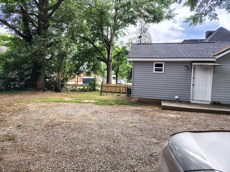 1632 Old West Broad St — Photo 26